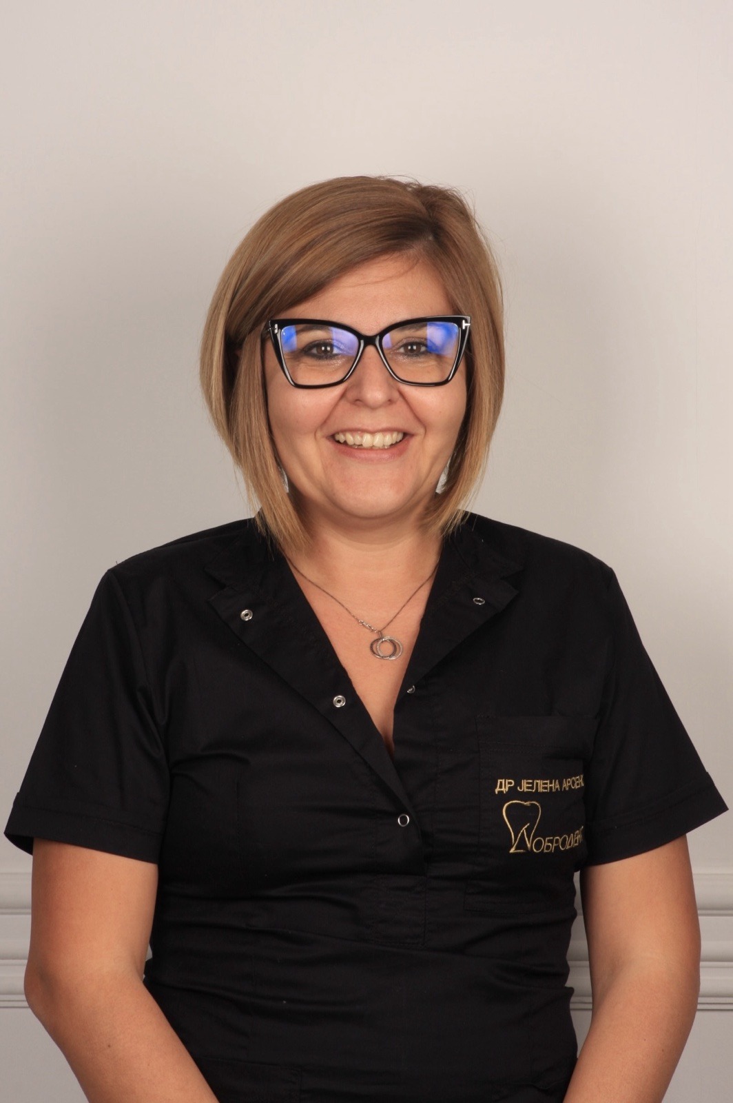 Dr Jelena Arsenović